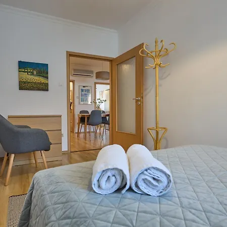 Klara - A Belvaros Sziveben Apartment Debrecen