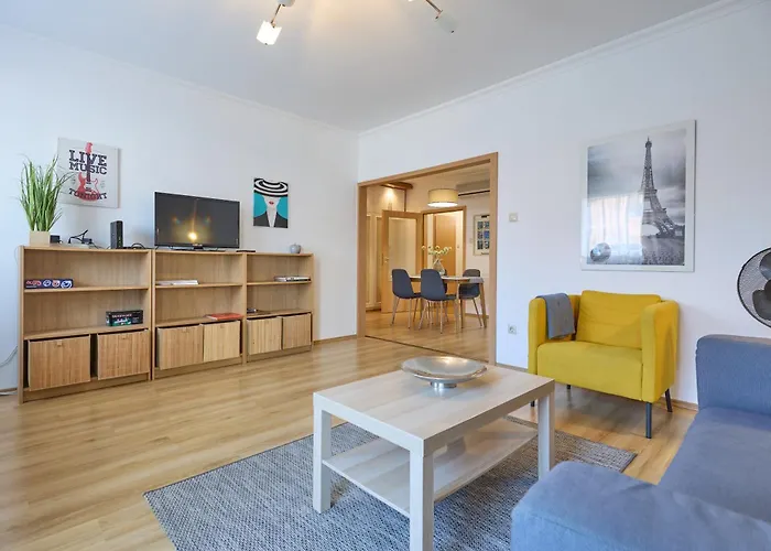 Apartament Klara - A Belvaros Sziveben *